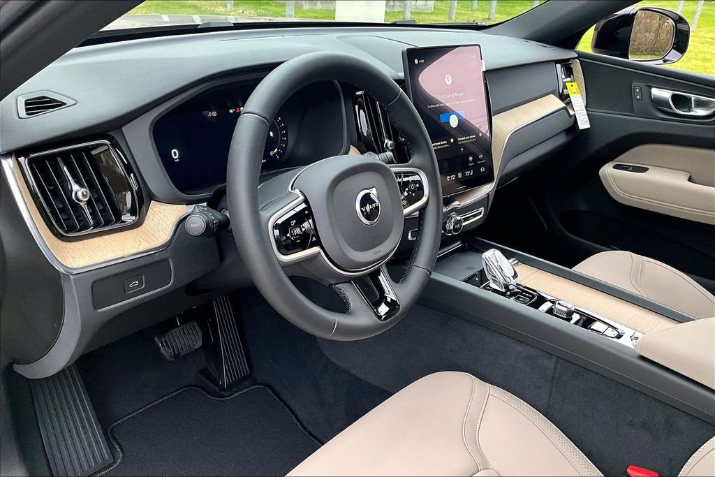 New 2026 Volvo XC60 B5 Plus w/ Protection Package Premier AWD/4WD image 31