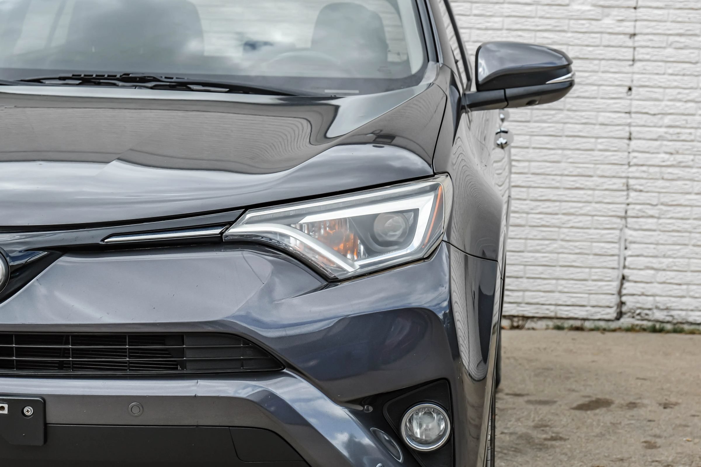 Used 2016 Toyota RAV4 Limited w/ Advanced Technology Package FWD image 43