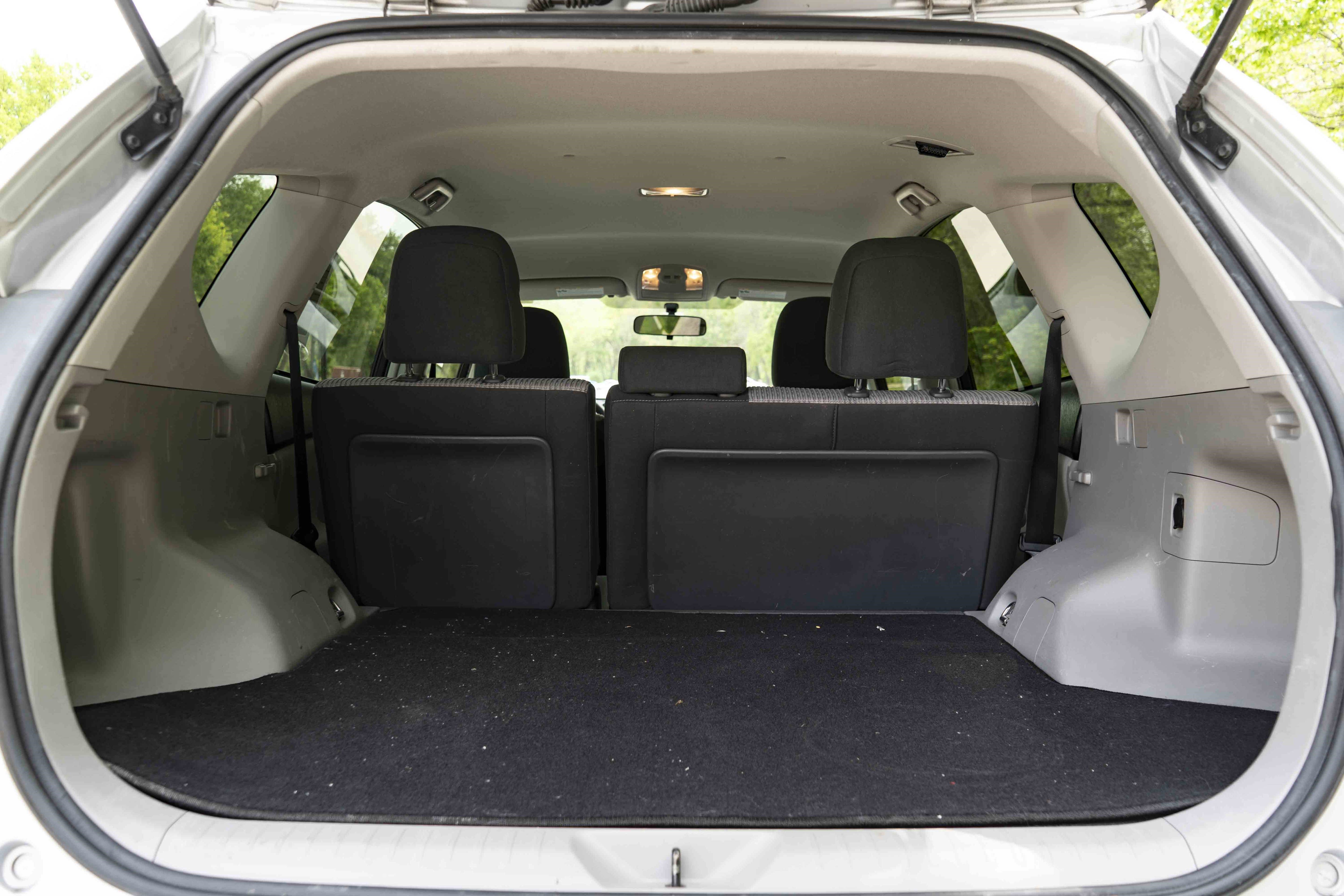 Used 2017 Toyota Prius V Three image 40