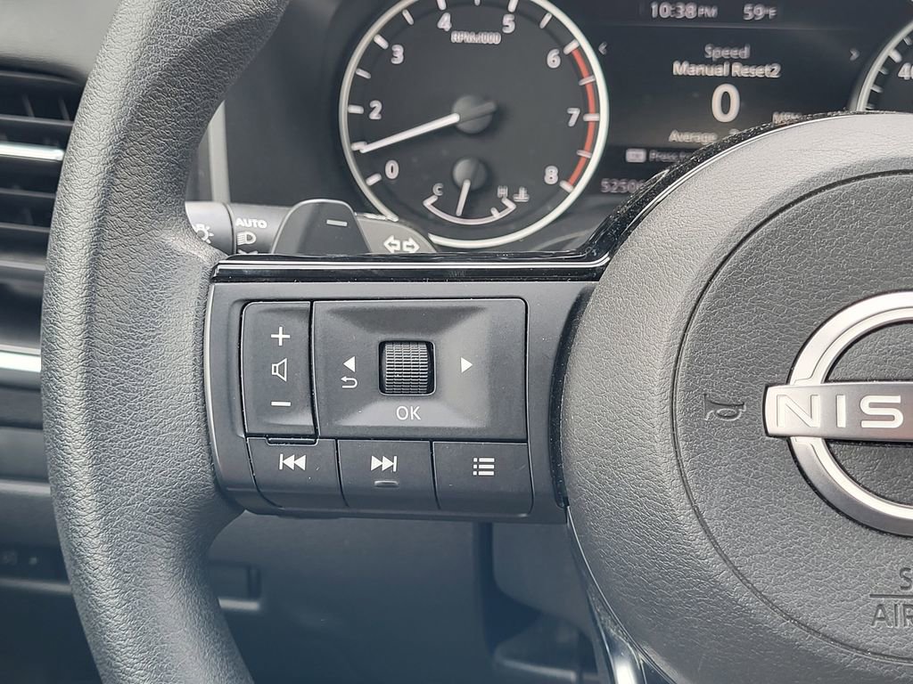 Used 2023 Nissan Rogue SV image 24