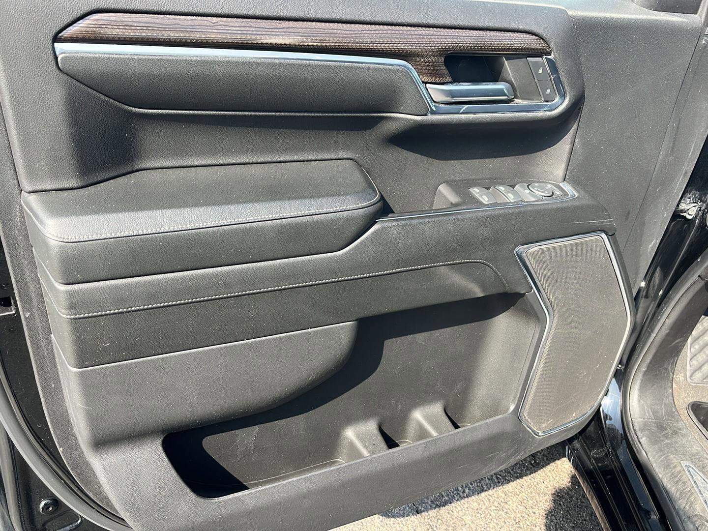 Used 2024 Chevrolet Silverado 1500 LT AWD/4WD image 18