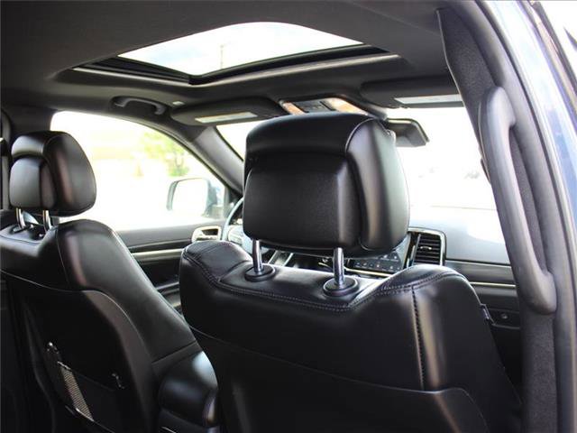 Used 2020 Jeep Grand Cherokee Limited w/ Trailer Tow Group IV image 37