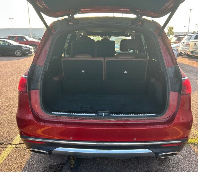 Used 2024 Mercedes-Benz GLS 450 4MATIC image 19