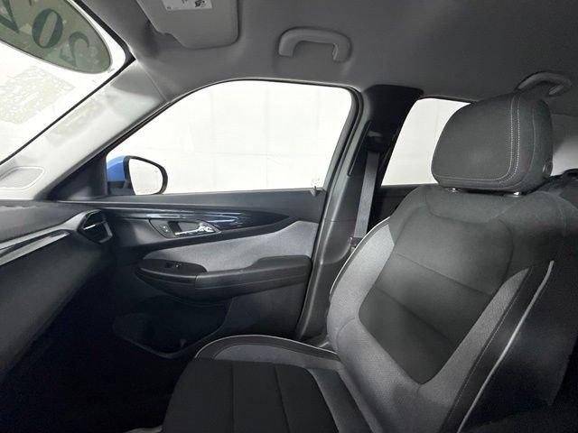 Used 2024 Chevrolet TrailBlazer LT w/ LT Cold Weather Package FWD image 18