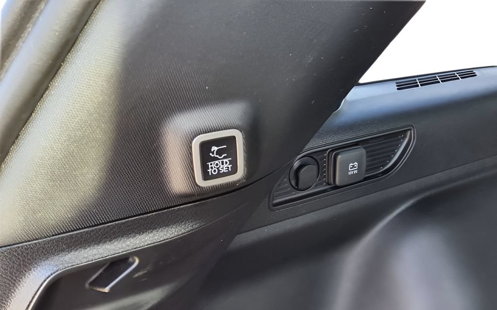 Used 2023 Jeep Grand Cherokee Altitude AWD/4WD image 34