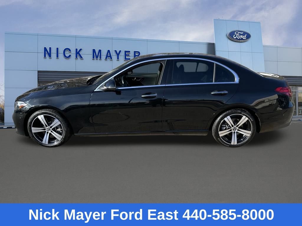 Used 2025 Mercedes-Benz C 300 4MATIC Sedan image 4