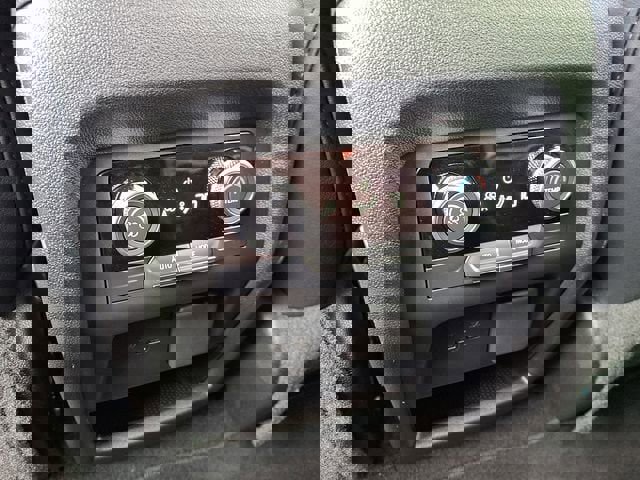 Used 2025 Buick Enclave Preferred w/ Power Package image 20