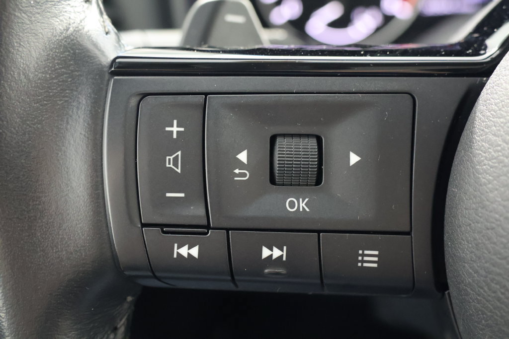 Used 2023 Nissan Rogue SL w/ SL Premium Package AWD/4WD image 11