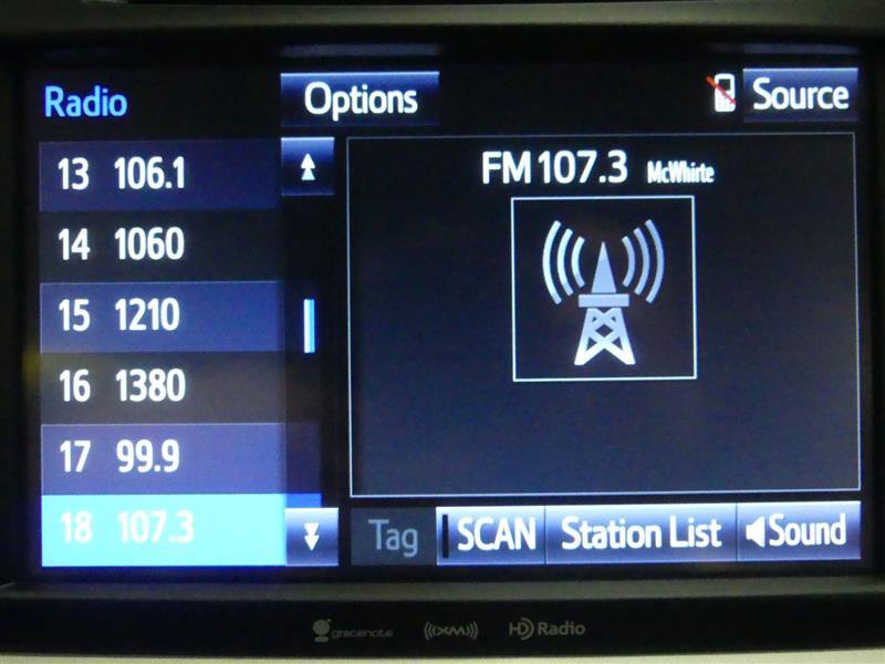 Used 2019 Toyota Highlander Plus AWD/4WD image 10