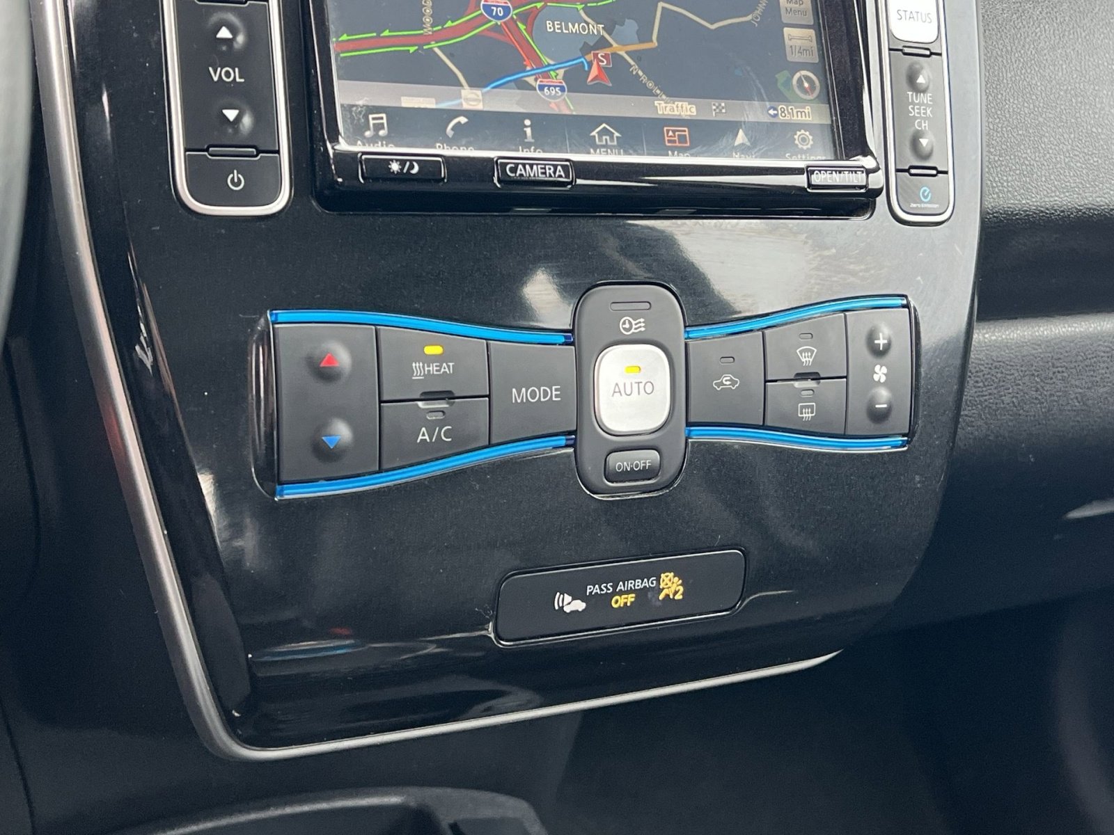 Used 2016 Nissan Leaf SL w/ Premium Package image 21