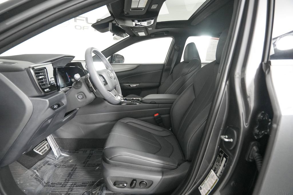 Used 2025 Lexus NX 350 F Sport w/ Accessory Package (2T) image 9