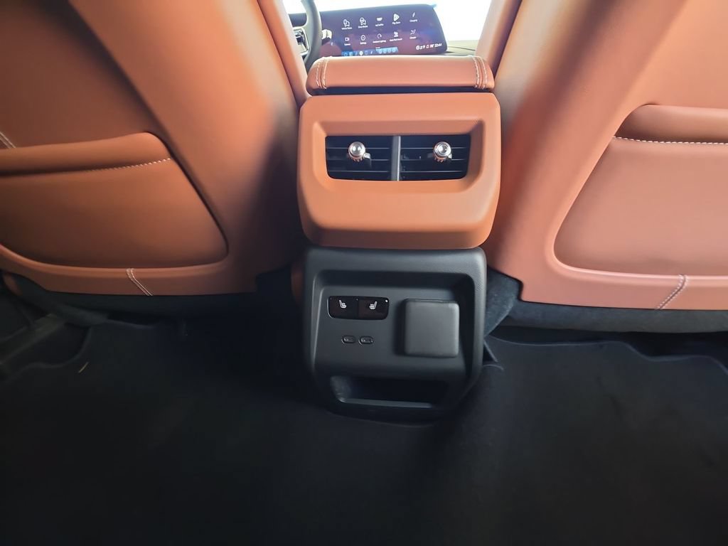 Used 2026 Cadillac Optiq Luxury 2 RWD image 22