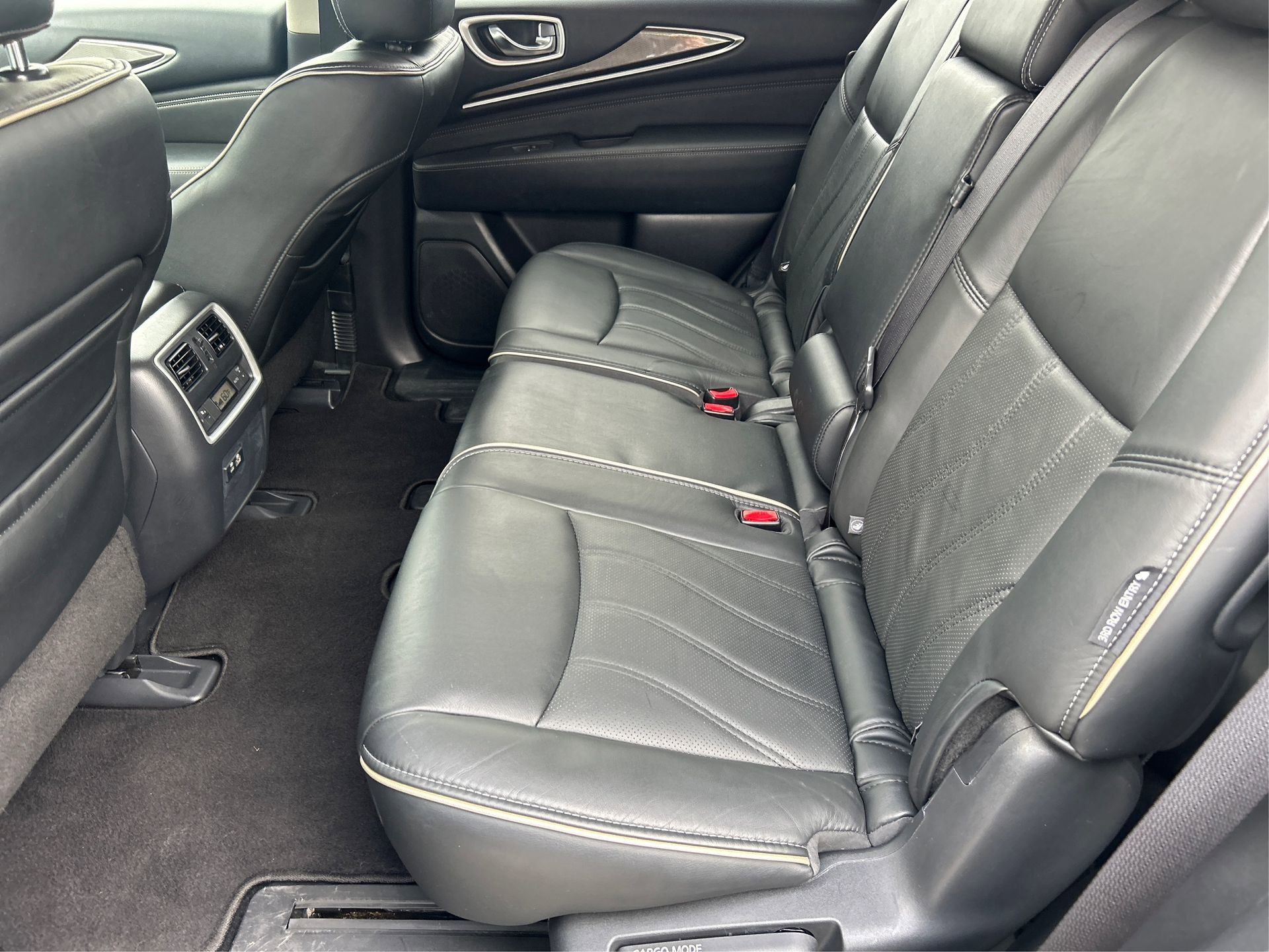Used 2020 INFINITI QX60 Luxe w/ Essential Package image 12