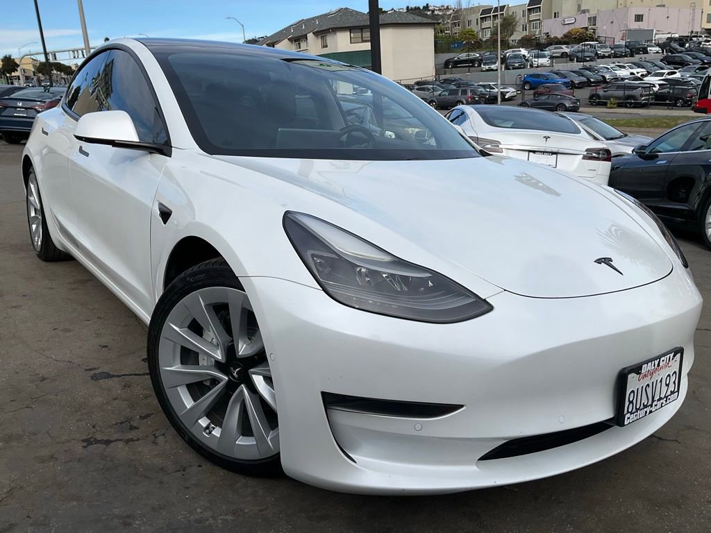 Used 2021 Tesla Model 3 Standard Range Plus RWD image 1