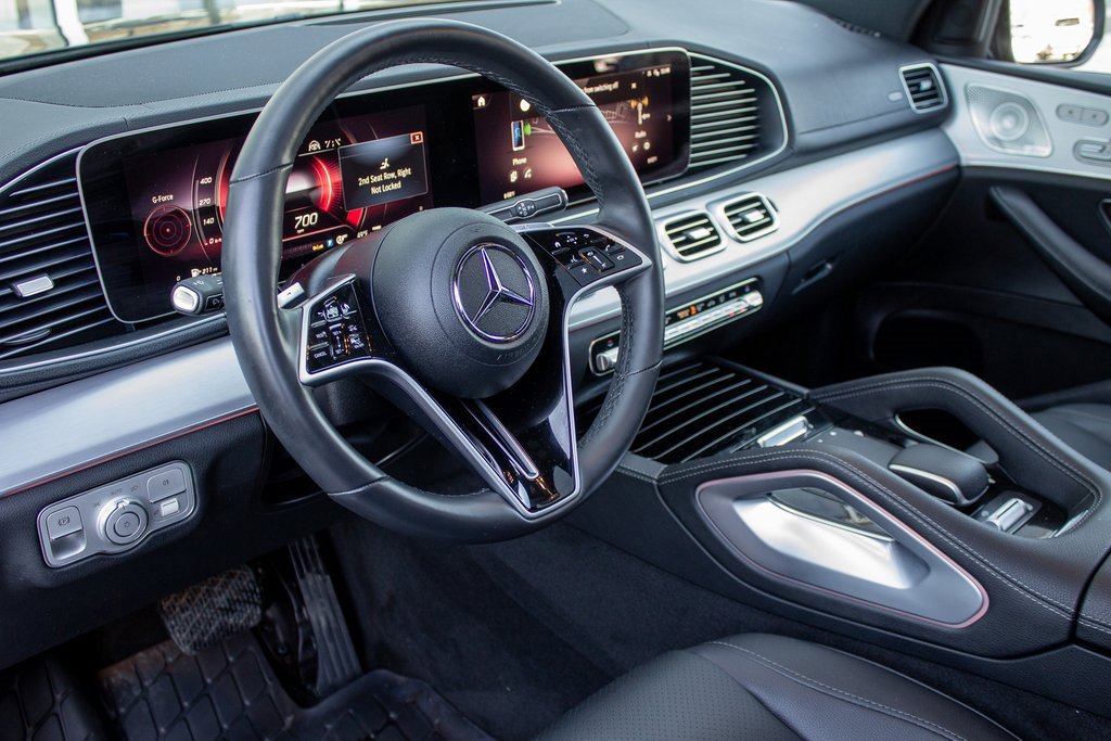Used 2024 Mercedes-Benz GLS 450 4MATIC image 11