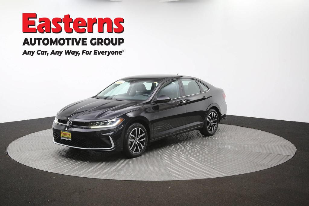 Used 2025 Volkswagen Jetta SE FWD image 56