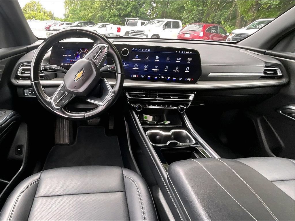 Used 2024 Chevrolet Traverse LT AWD/4WD image 21