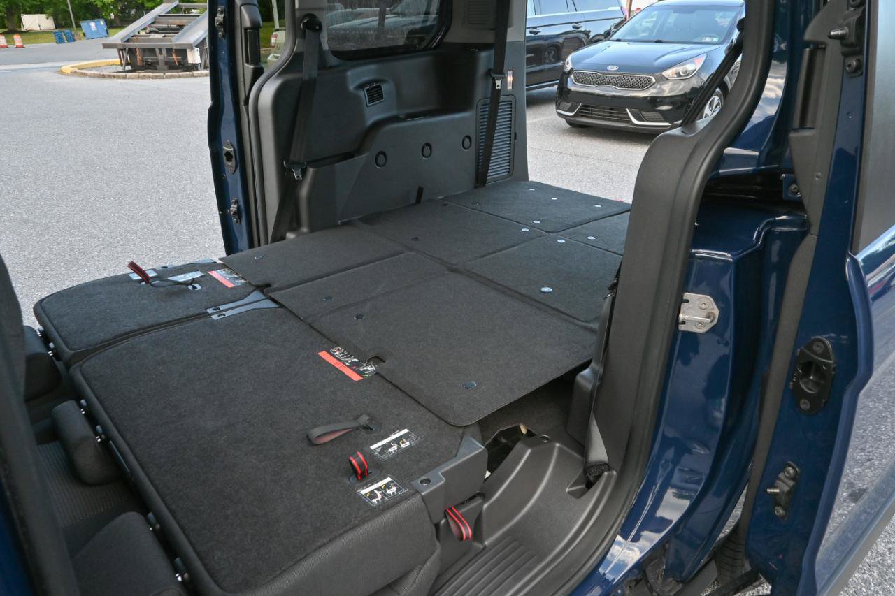Used 2018 Ford Transit Connect XL FWD image 4