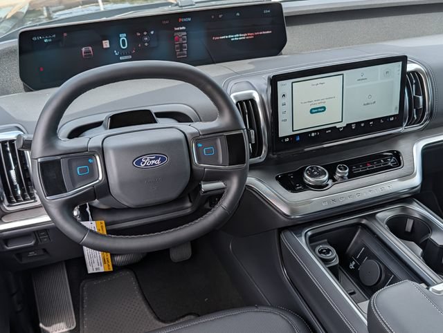 New 2027 Ford Expedition Max Platinum w/ Driver's Package RWD image 9