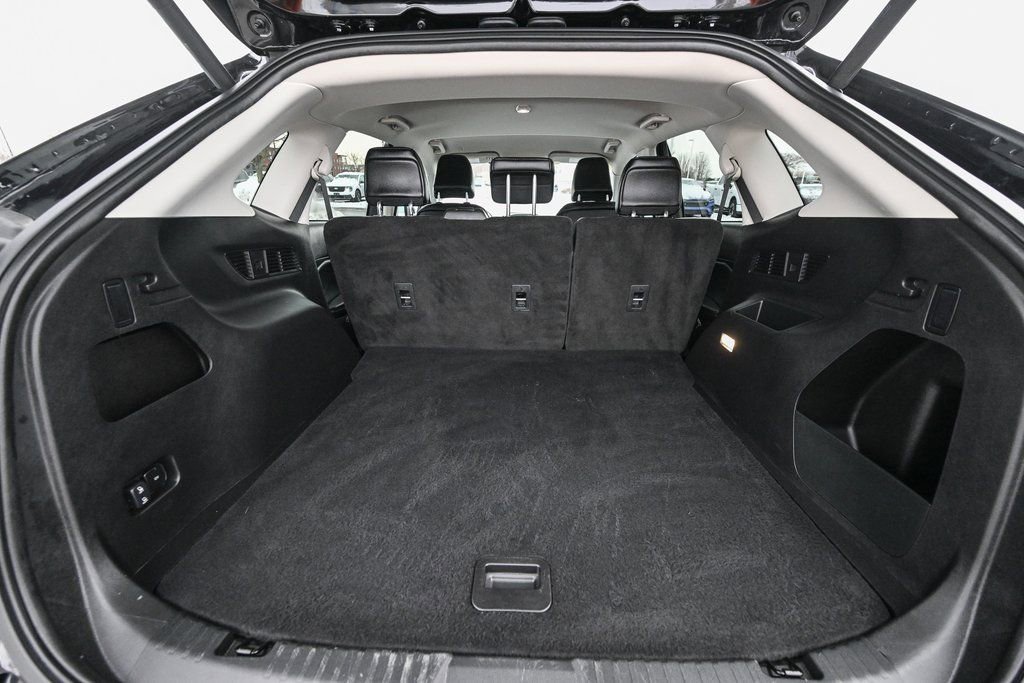 Certified 2024 Ford Edge SEL w/ Convenience Package image 16