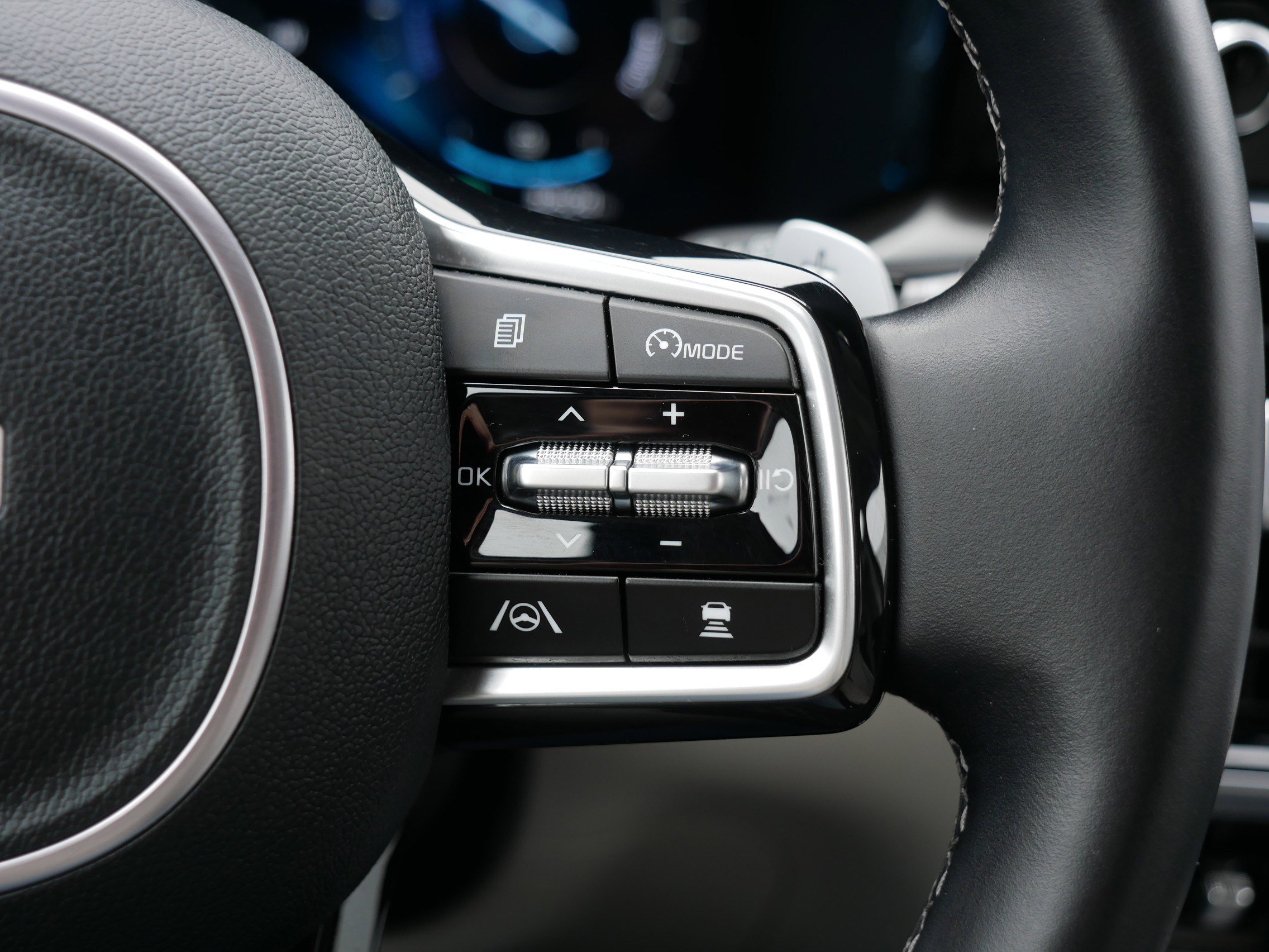 Certified 2023 Kia Sorento SX Prestige AWD/4WD image 30