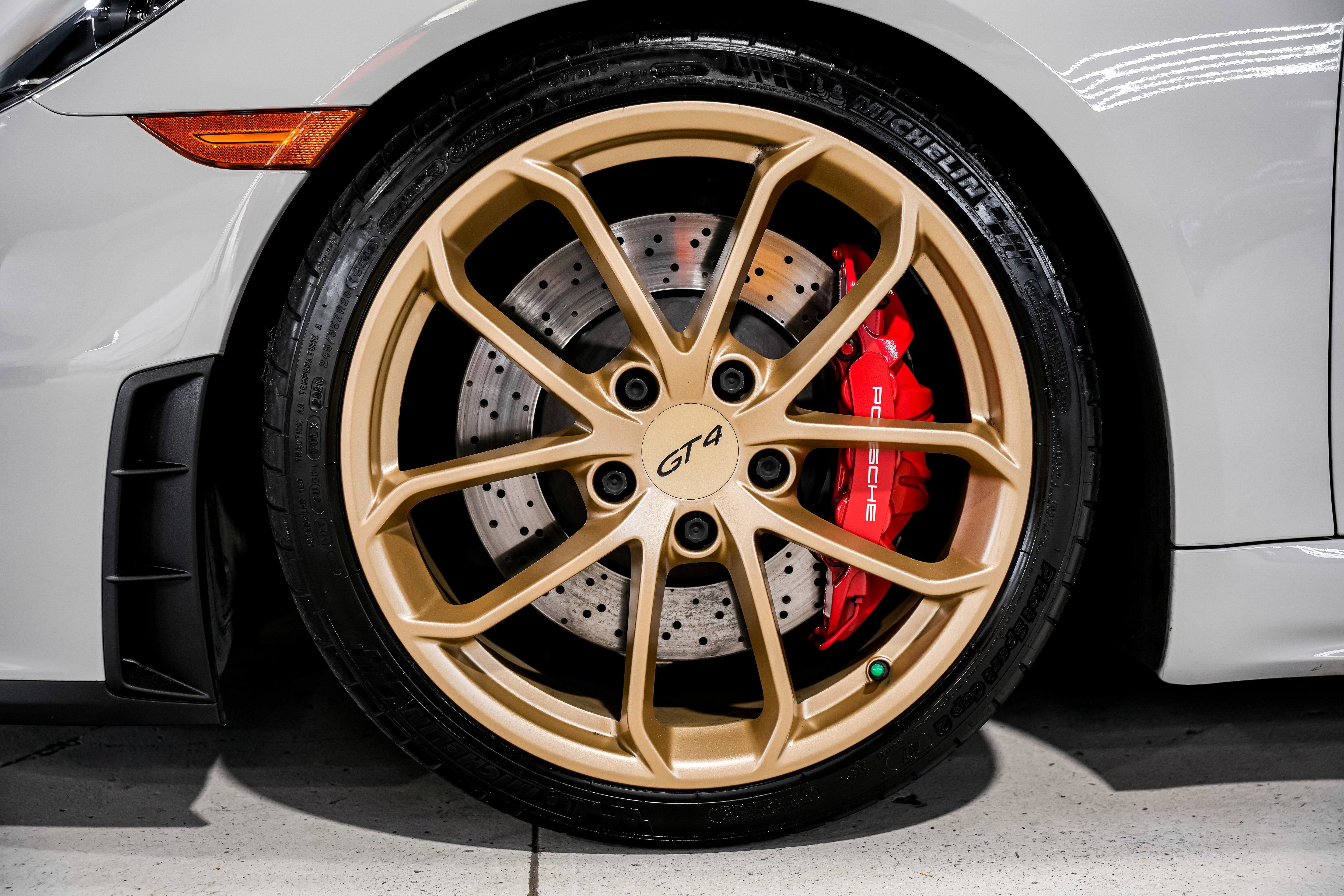 Used 2021 Porsche 718 Cayman GT4 image 43