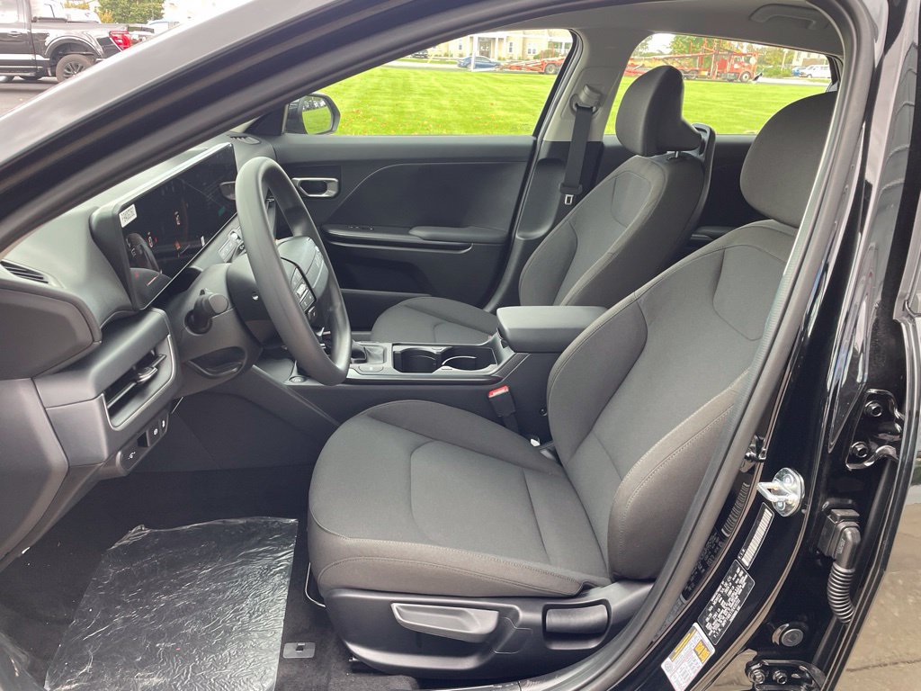 New 2026 Kia K4 FWD image 8