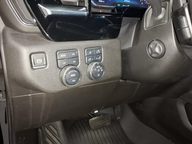 Used 2025 Chevrolet Silverado 1500 LTZ AWD/4WD image 19
