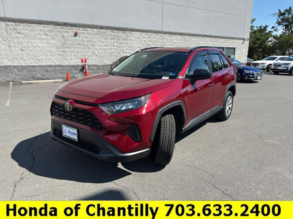 Used 2021 Toyota RAV4 LE AWD/4WD image 3