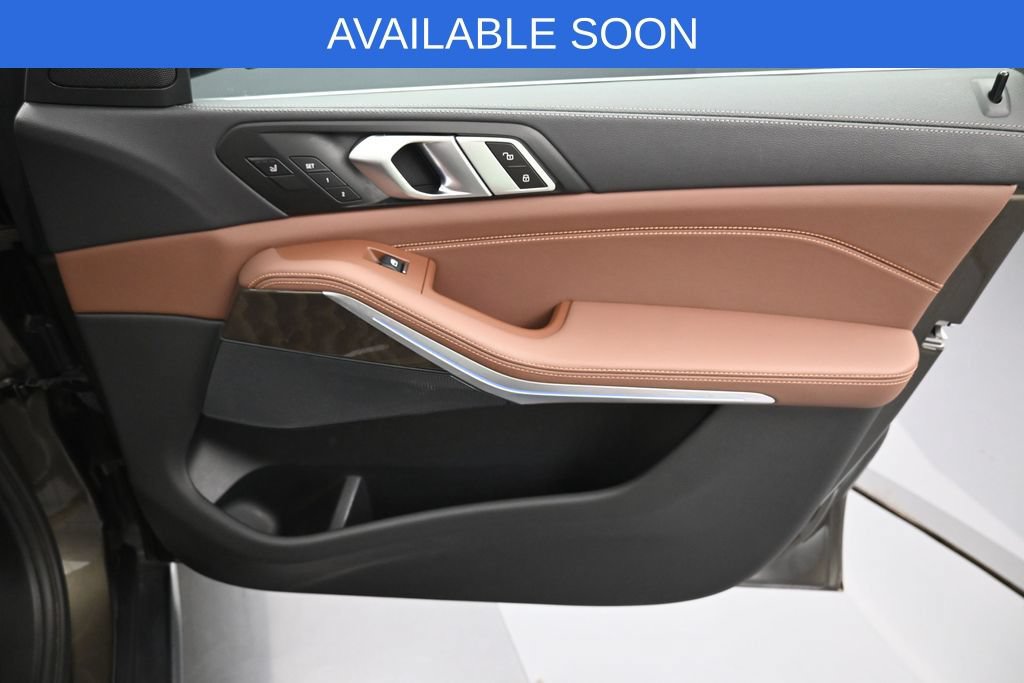 Used 2022 BMW X5 xDrive40i w/ Executive Package AWD/4WD image 45