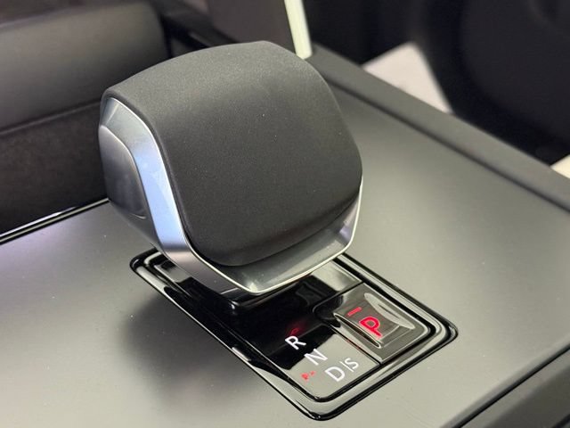 New 2026 Land Rover Discovery Sport Landmark AWD/4WD image 19