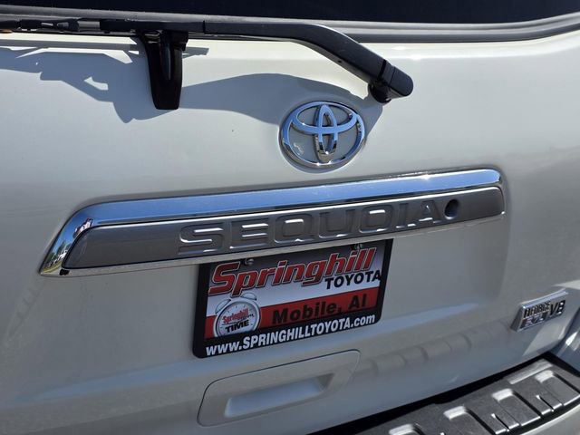 Used 2016 Toyota Sequoia Platinum RWD image 40