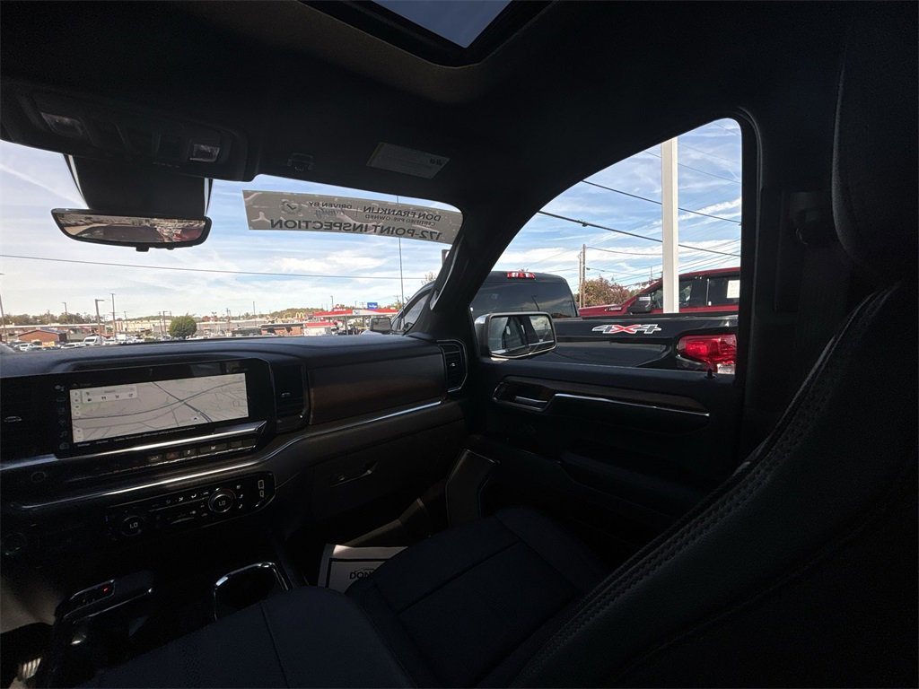 Used 2024 Chevrolet Silverado 1500 High Country w/ High Country Premium Package image 11