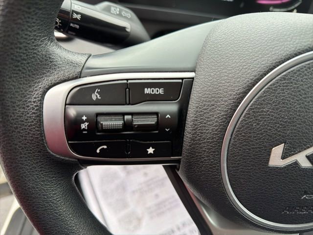 Used 2024 Kia Sportage LX image 14