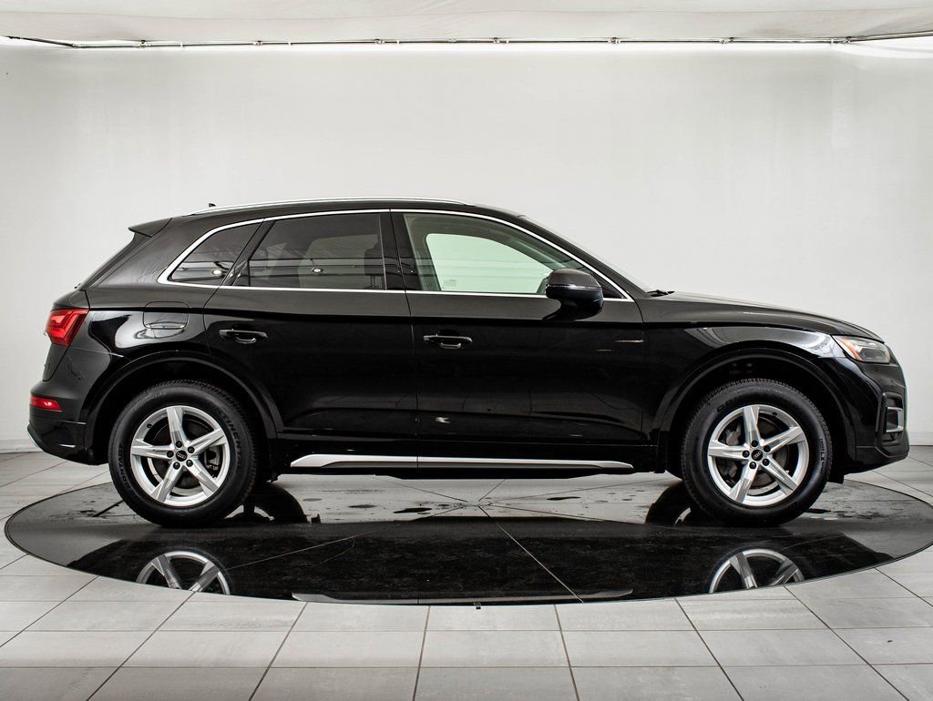 Used 2023 Audi Q5 2.0T Premium w/ Convenience Package image 11