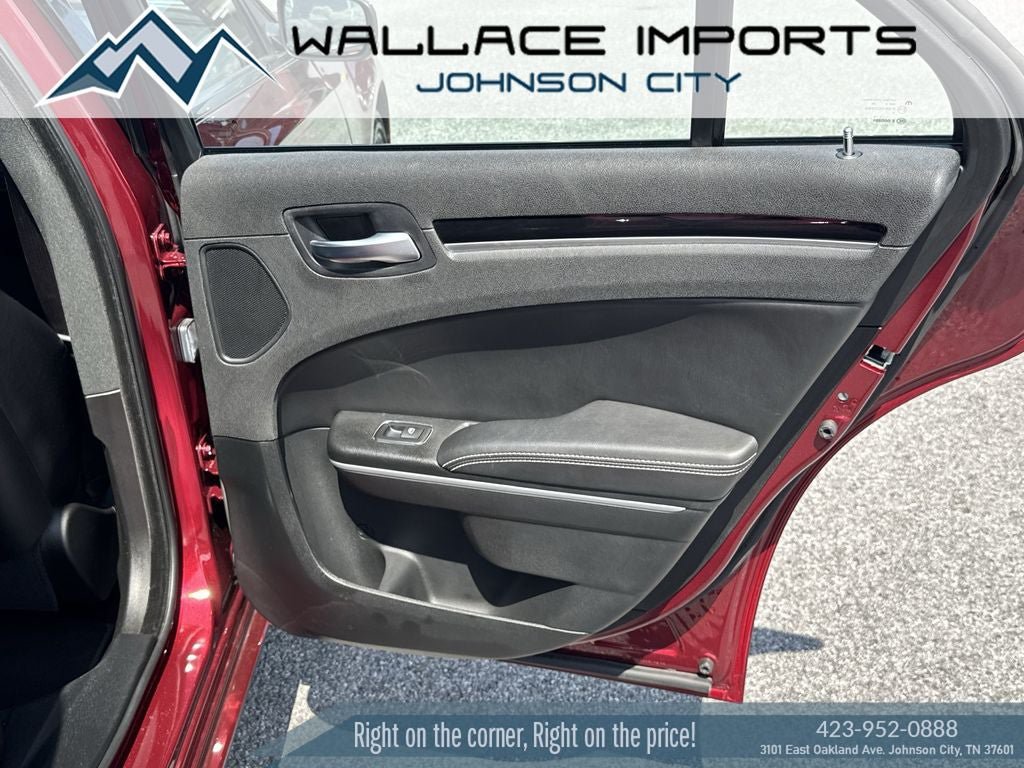 Used 2023 Chrysler 300 S w/ Comfort Group RWD image 39