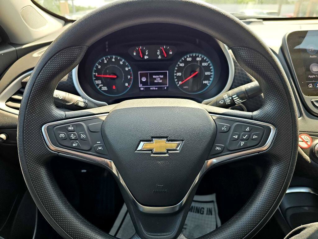 Used 2025 Chevrolet Malibu LT image 22
