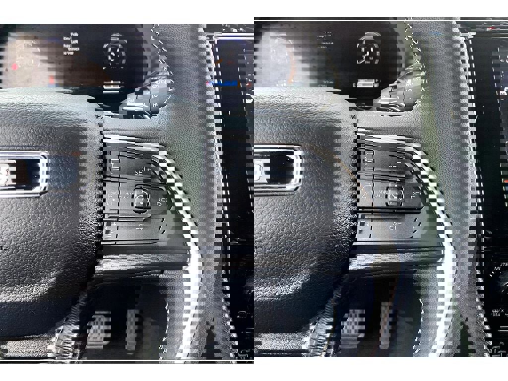 Used 2024 Jeep Grand Cherokee L Laredo image 22