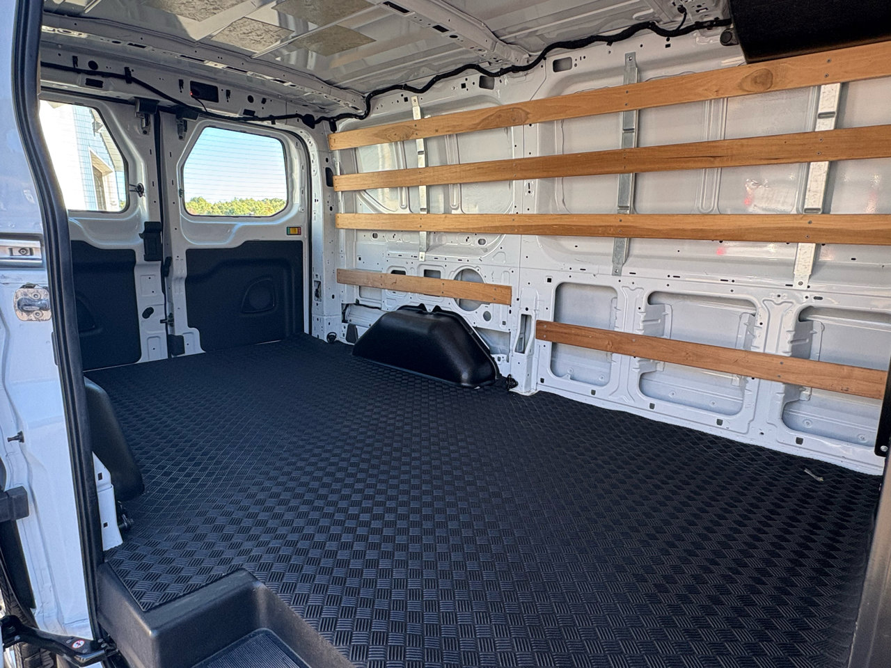 Used 2023 Ford Transit 250 Low Roof w/ Exterior Upgrade Package image 19