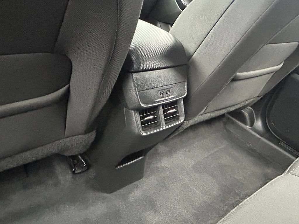 Used 2025 Chevrolet Equinox LT FWD image 22
