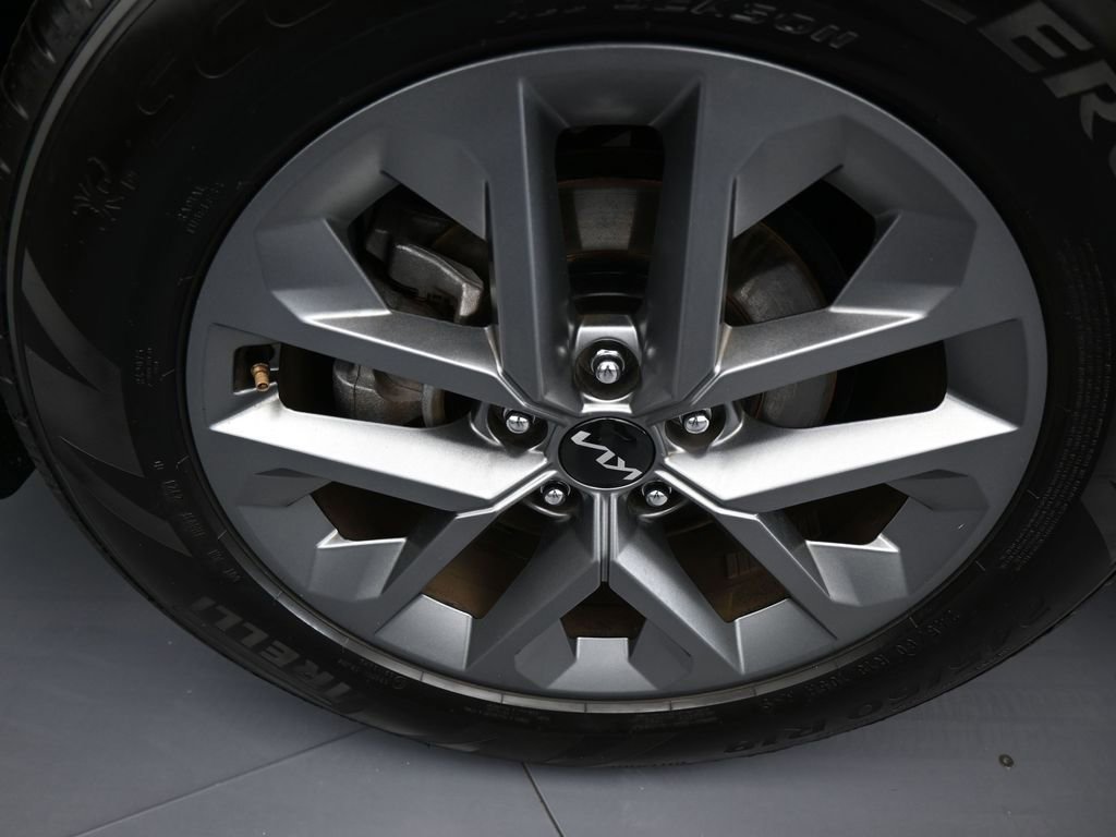 Used 2025 Kia Telluride LX FWD image 44