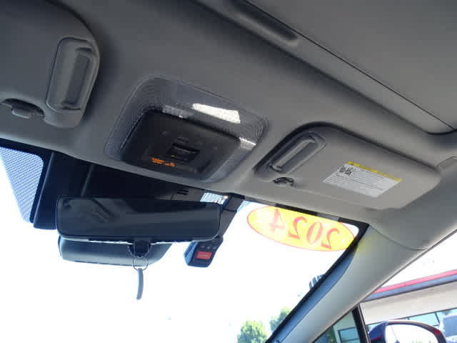 Used 2024 Toyota Prius FWD image 35