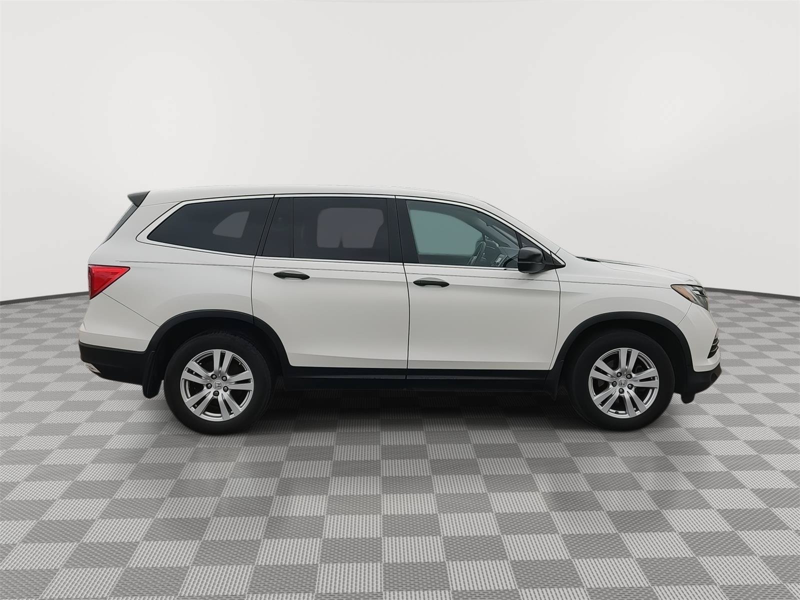 Used 2016 Honda Pilot LX image 27