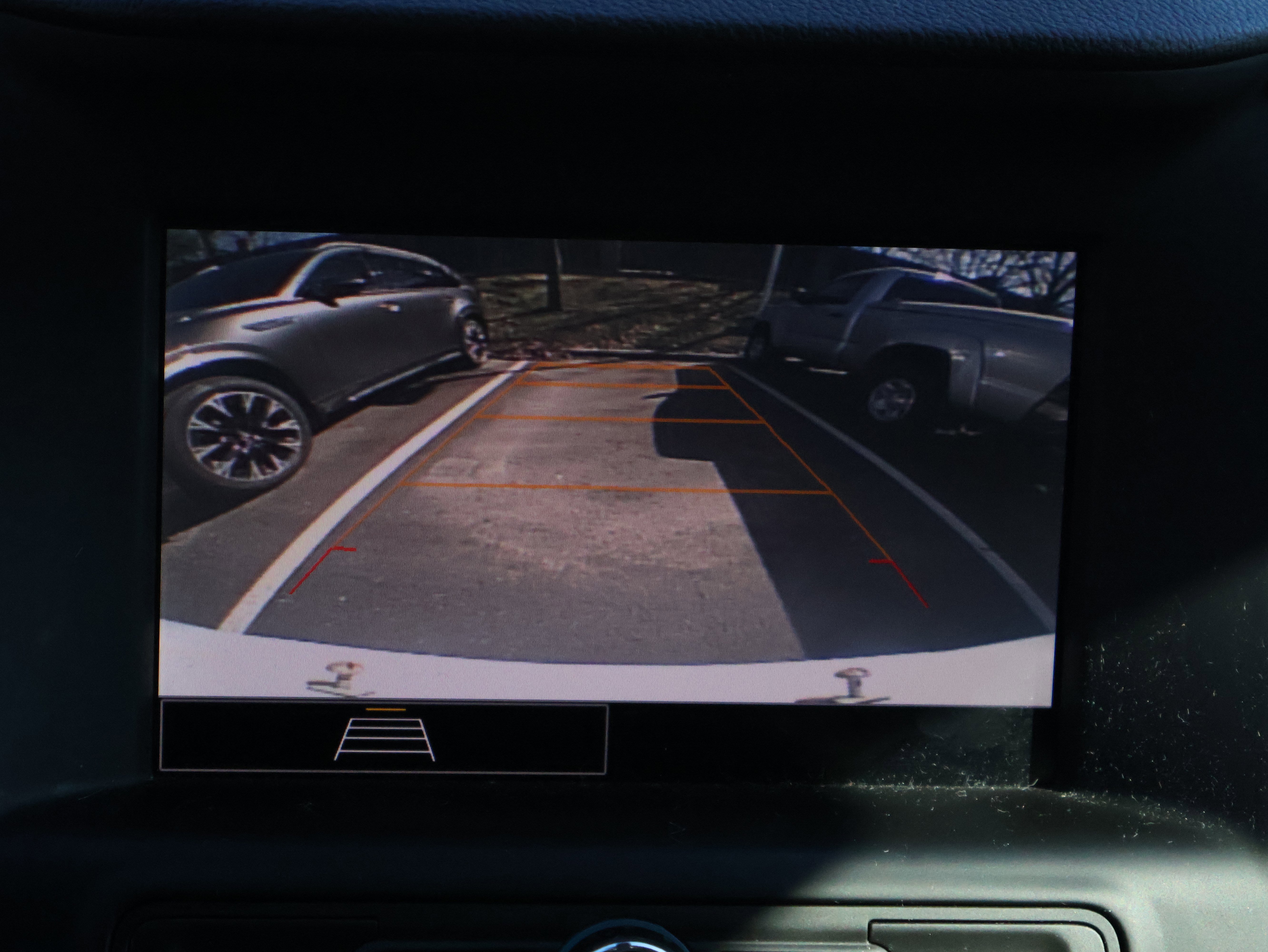 Used 2022 GMC Terrain SLE w/ Driver Convenience Package AWD/4WD image 24