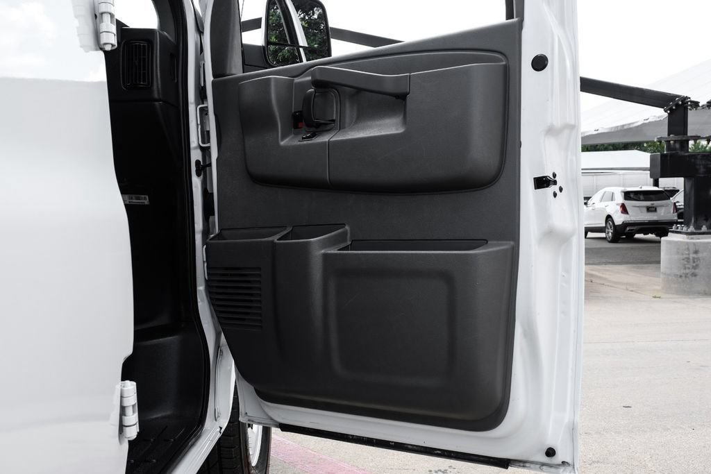 Used 2021 Chevrolet Express 2500 RWD image 39