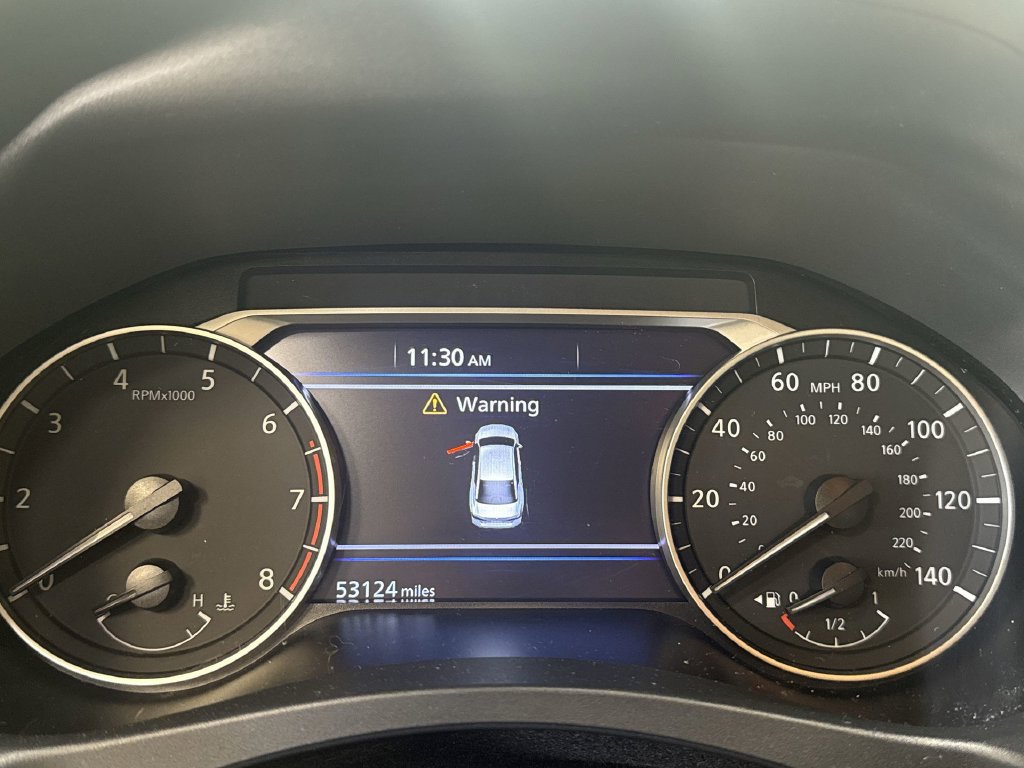 Used 2025 Nissan Altima 2.5 SV FWD image 15