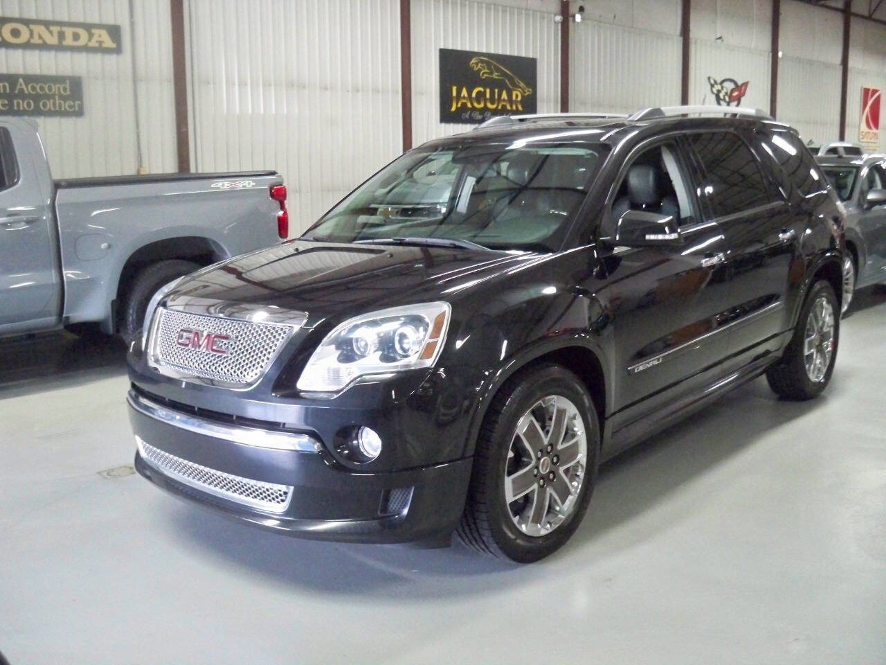 Used 2012 GMC Acadia Denali image 1