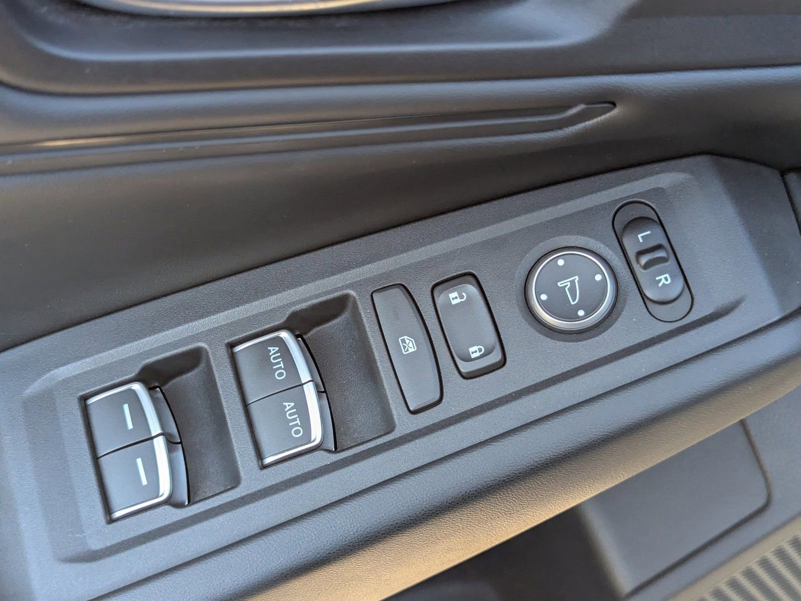 Used 2025 Honda Accord SE image 25