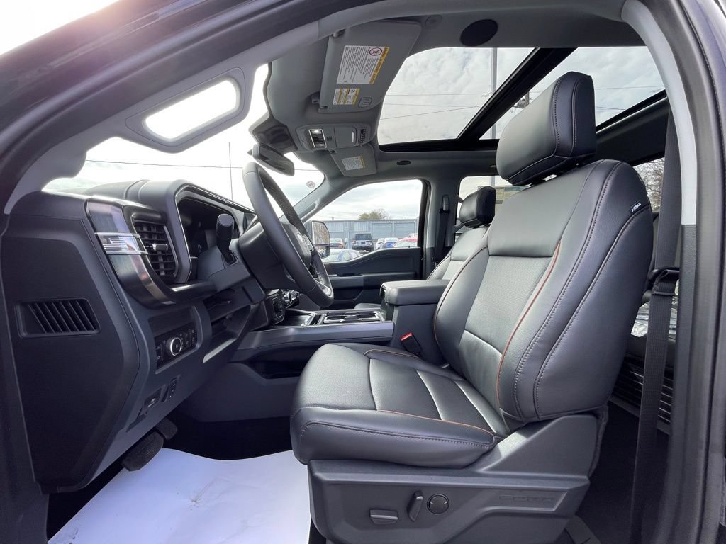 New 2026 Ford F250 Lariat w/ Black Appearance Package AWD/4WD image 19