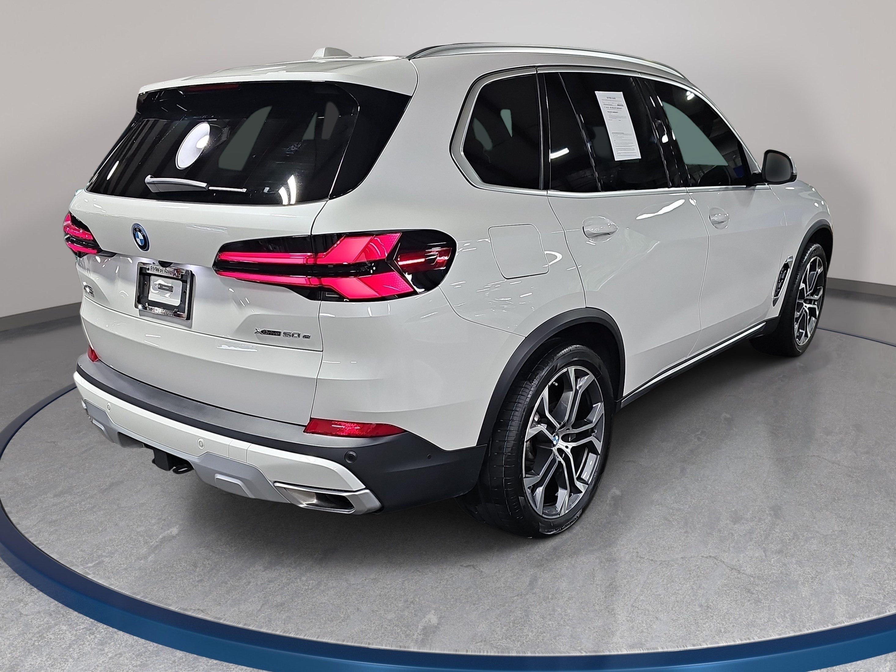 Certified 2026 BMW X5 xDrive50e AWD/4WD image 6